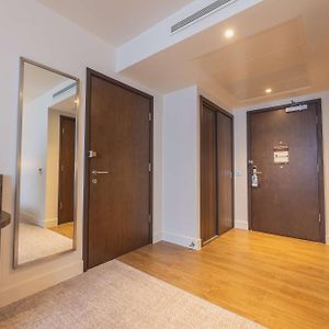 Queen Room Mobility Access